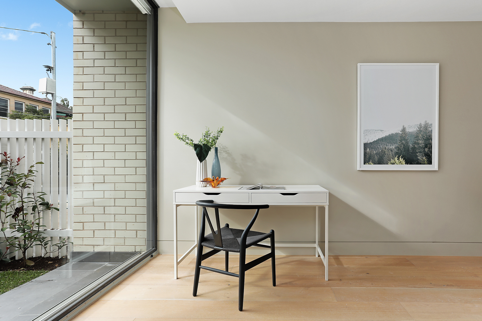 Contemporary desk with print sydney petersham real estate